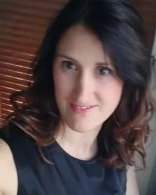 Sonja R