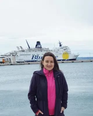 Jasna R