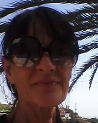 Divna N