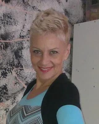 Suzana D