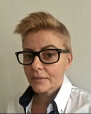 Ana V