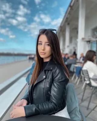 Marina E