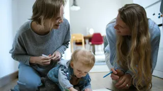 Kako napisati oglas za čuvanje dece na koji će se javiti najbolje dadilje
