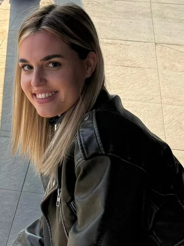 Izdvojena siterka, Katarina M.