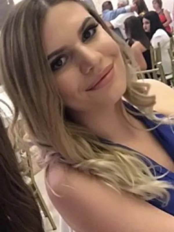 Izdvojena siterka, Elena P.